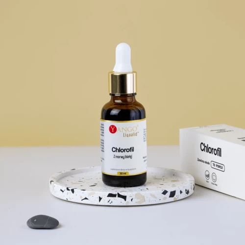 chlorofil-z-morwy-bialej-krople-30-ml-yango.webp